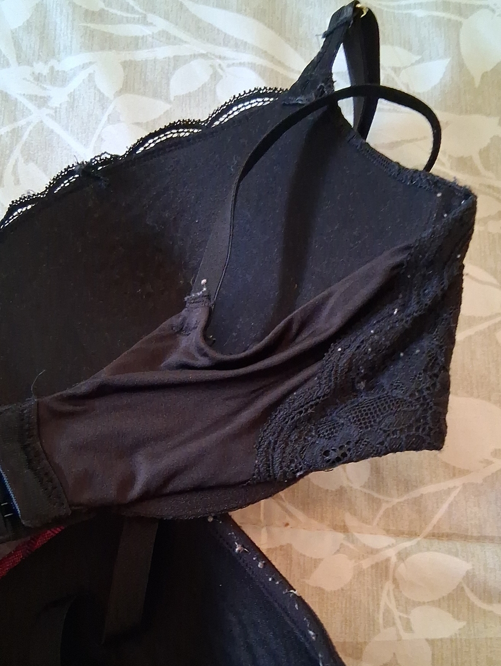 Set Of 3 Bras. - Picture 7 of 10